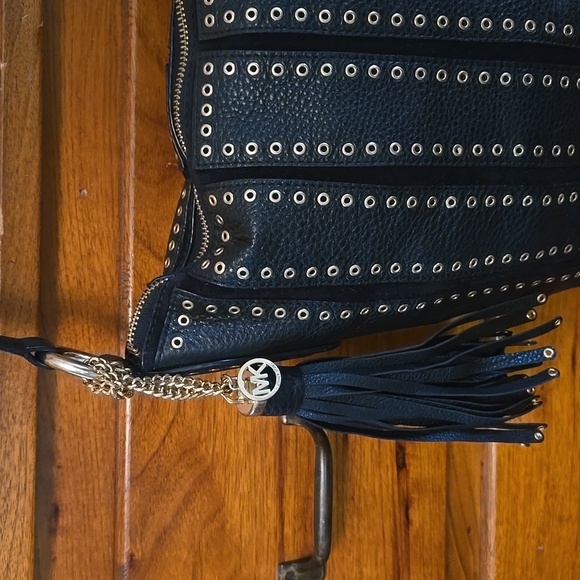 Michael Kors Black Leather Grommet Shoulder Bag - NWOT - Picture 2 of 15